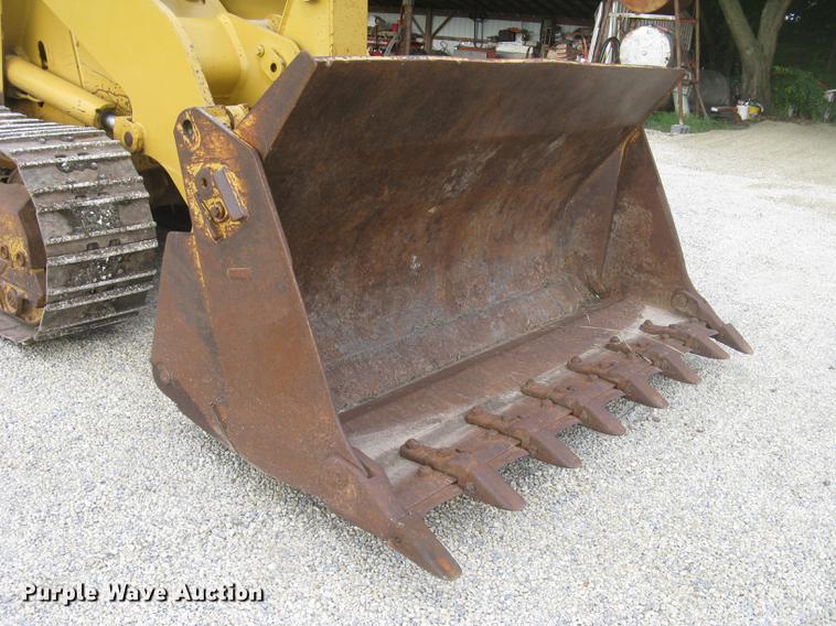 image for item DC2259 2003 Caterpillar 953C track loader