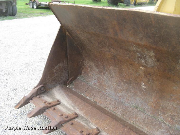 image for item DC2259 2003 Caterpillar 953C track loader