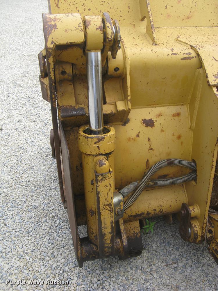 image for item DC2259 2003 Caterpillar 953C track loader