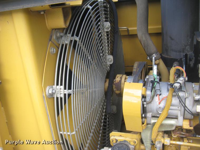 image for item DC2259 2003 Caterpillar 953C track loader