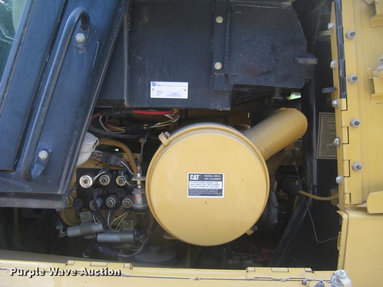 image for item DC2259 2003 Caterpillar 953C track loader