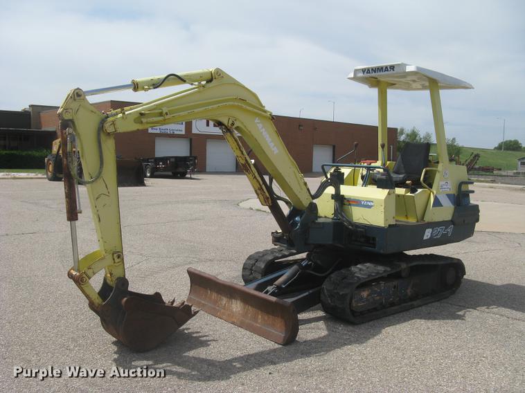 image for item DC2260 Yanmar B27-1 mini excavator