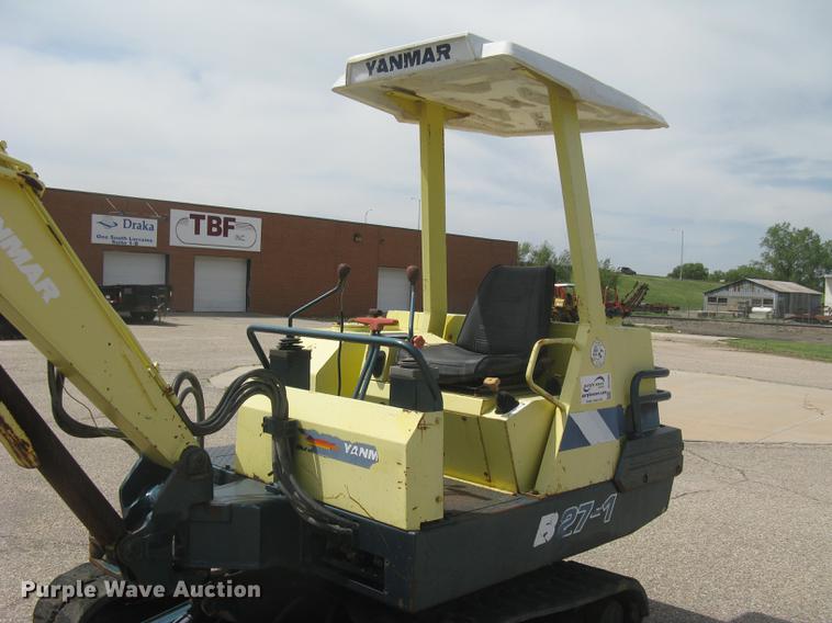 image for item DC2260 Yanmar B27-1 mini excavator