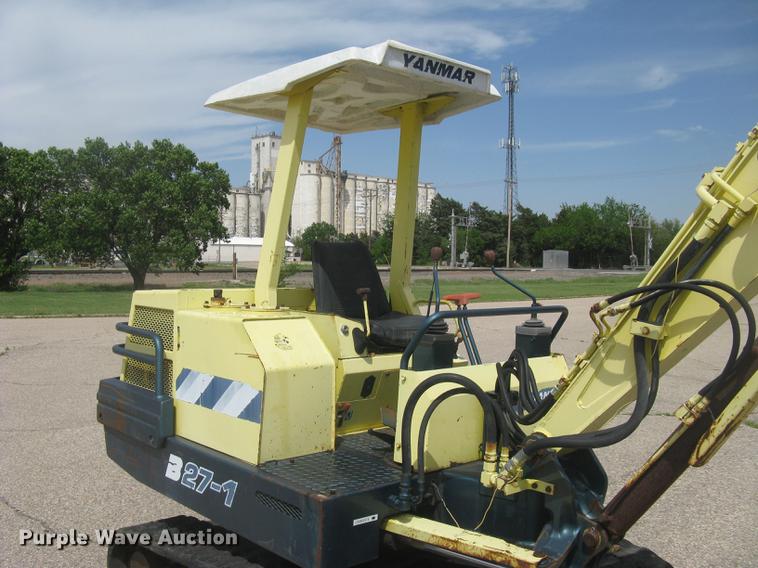 image for item DC2260 Yanmar B27-1 mini excavator