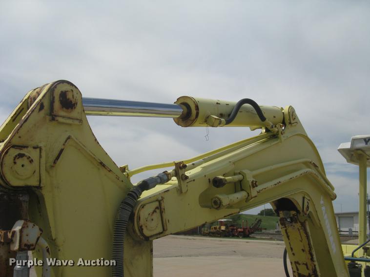 image for item DC2260 Yanmar B27-1 mini excavator