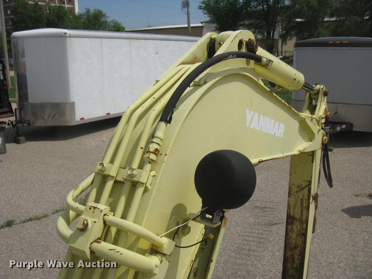 image for item DC2260 Yanmar B27-1 mini excavator