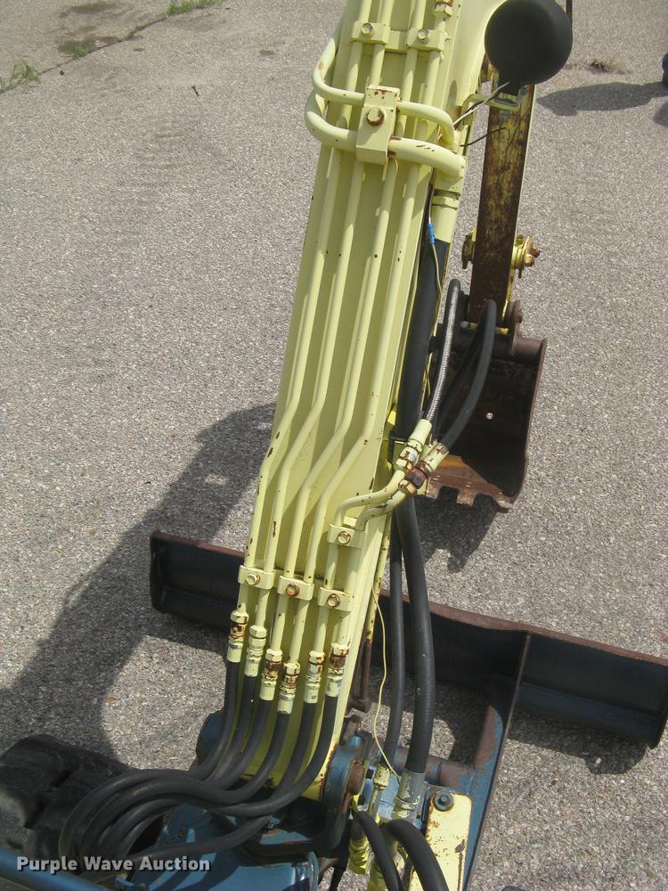 image for item DC2260 Yanmar B27-1 mini excavator