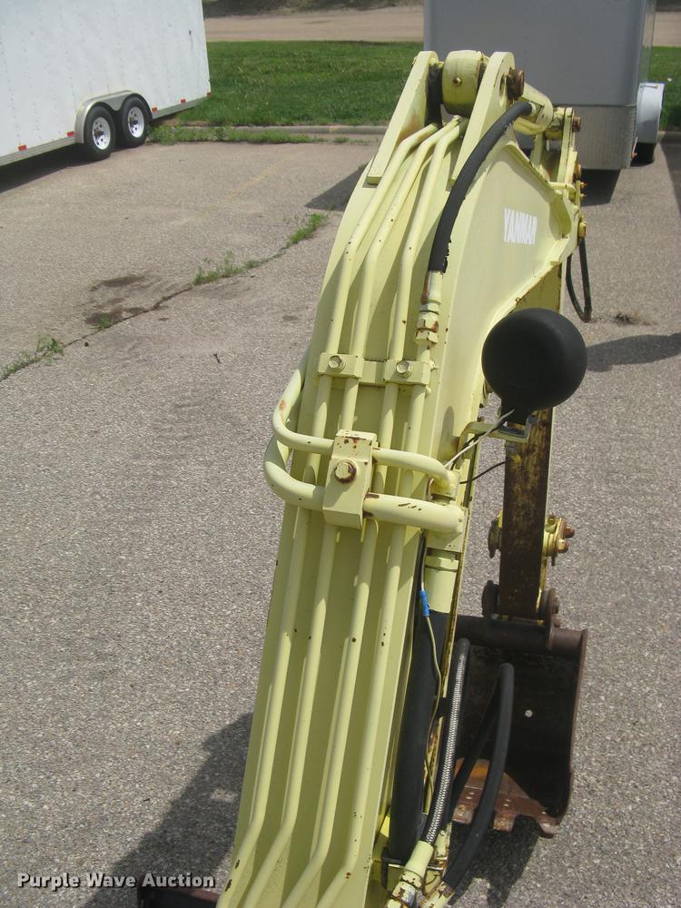 image for item DC2260 Yanmar B27-1 mini excavator