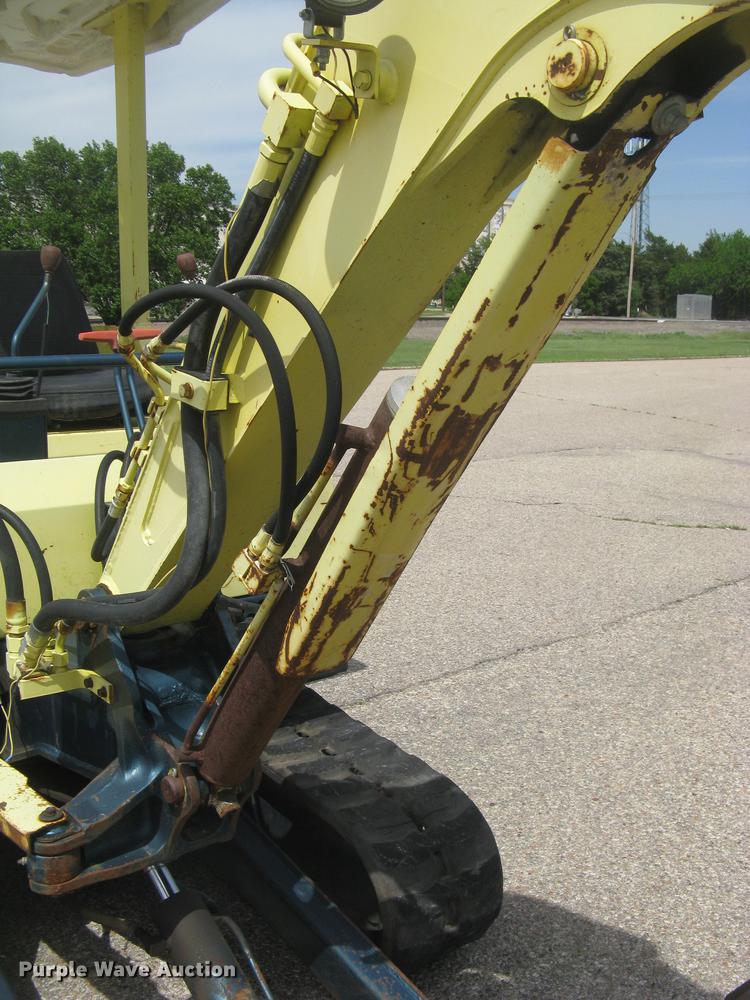 image for item DC2260 Yanmar B27-1 mini excavator