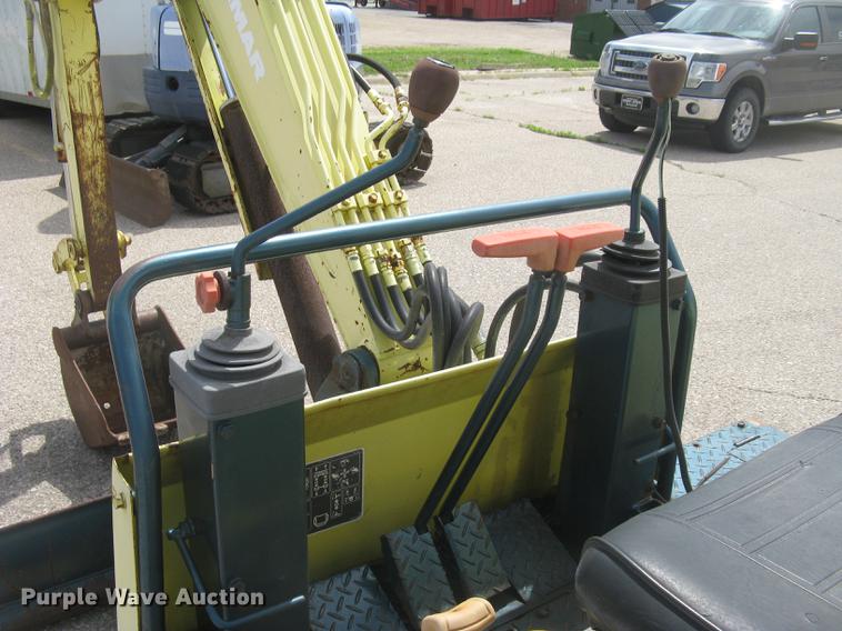 image for item DC2260 Yanmar B27-1 mini excavator