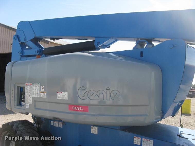 image for item DC2263 2003 Genie Z-80/60 boom lift