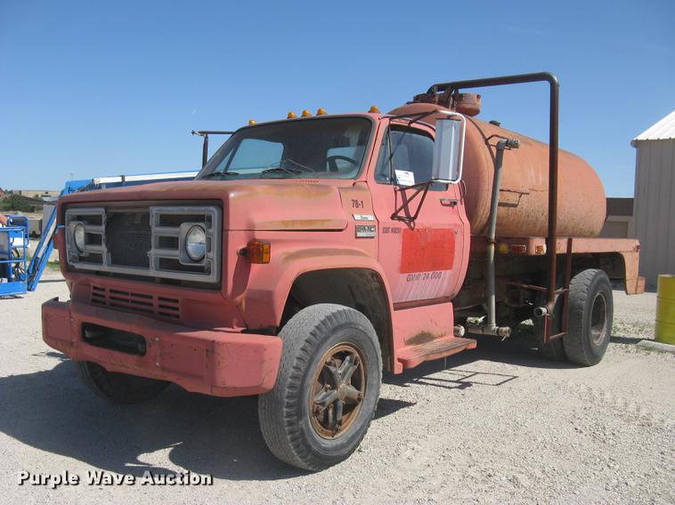 image for item DC2264 1978 GMC Sierra 6500 tank truck