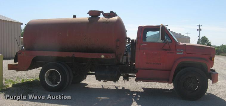 image for item DC2264 1978 GMC Sierra 6500 tank truck