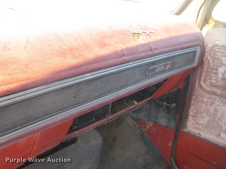 image for item DC2264 1978 GMC Sierra 6500 tank truck