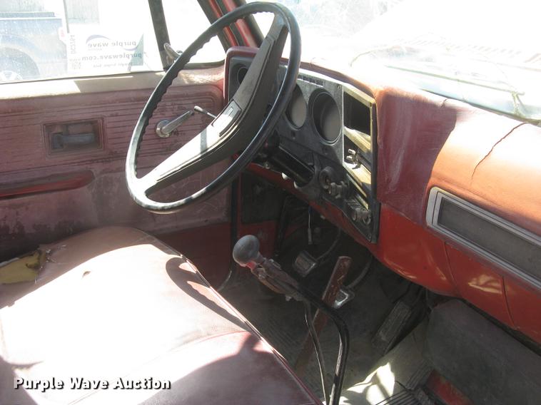 image for item DC2264 1978 GMC Sierra 6500 tank truck