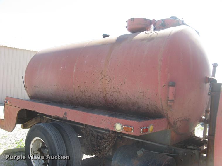 image for item DC2264 1978 GMC Sierra 6500 tank truck