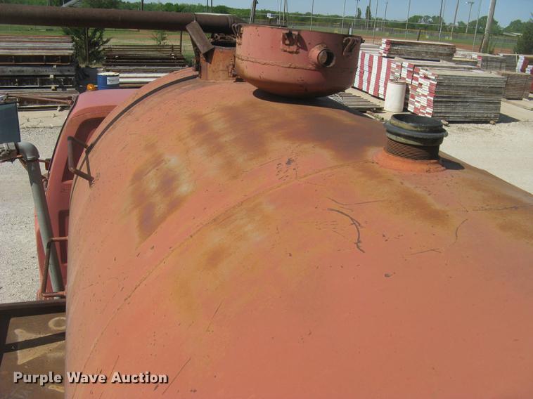 image for item DC2264 1978 GMC Sierra 6500 tank truck