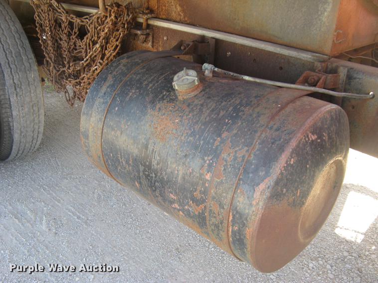 image for item DC2264 1978 GMC Sierra 6500 tank truck