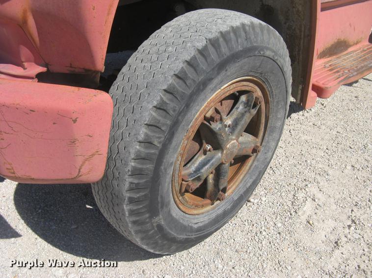 image for item DC2264 1978 GMC Sierra 6500 tank truck