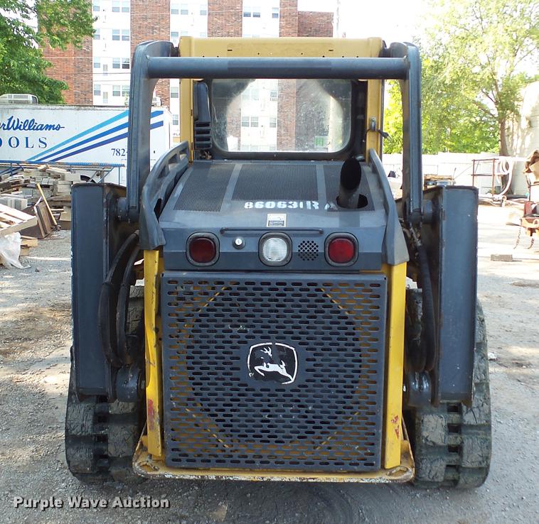 image for item DC4198 2011 John Deere 323D skid steer