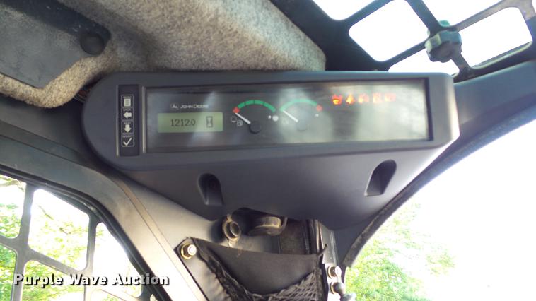 image for item DC4198 2011 John Deere 323D skid steer