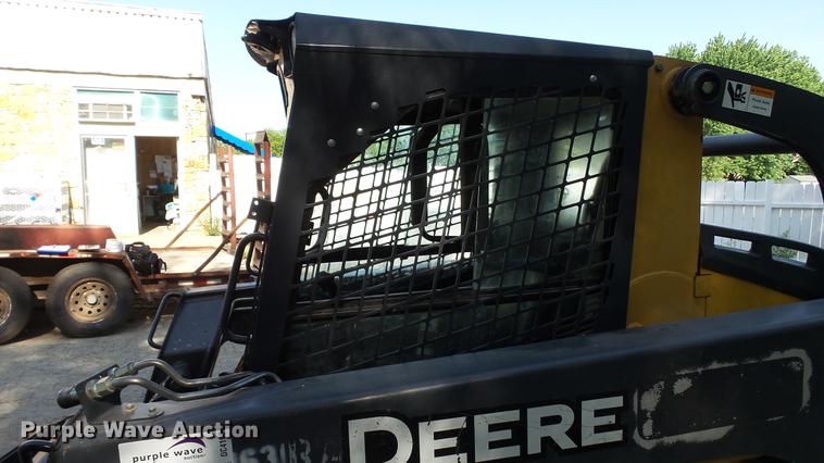 image for item DC4198 2011 John Deere 323D skid steer