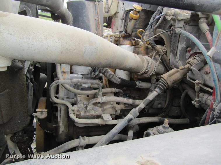 image for item DC4333 2000 Chevrolet C7500 digger derrick truck