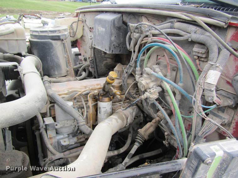 image for item DC4333 2000 Chevrolet C7500 digger derrick truck