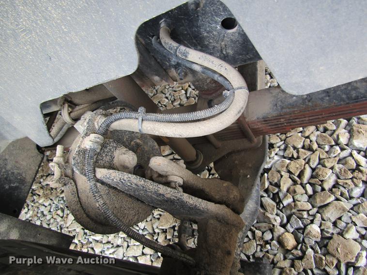 image for item DC4333 2000 Chevrolet C7500 digger derrick truck