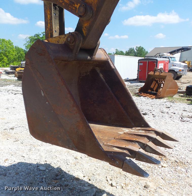 image for item DC7261 1990 John Deere 710C backhoe