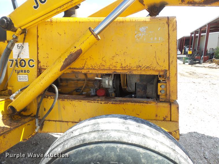 image for item DC7261 1990 John Deere 710C backhoe