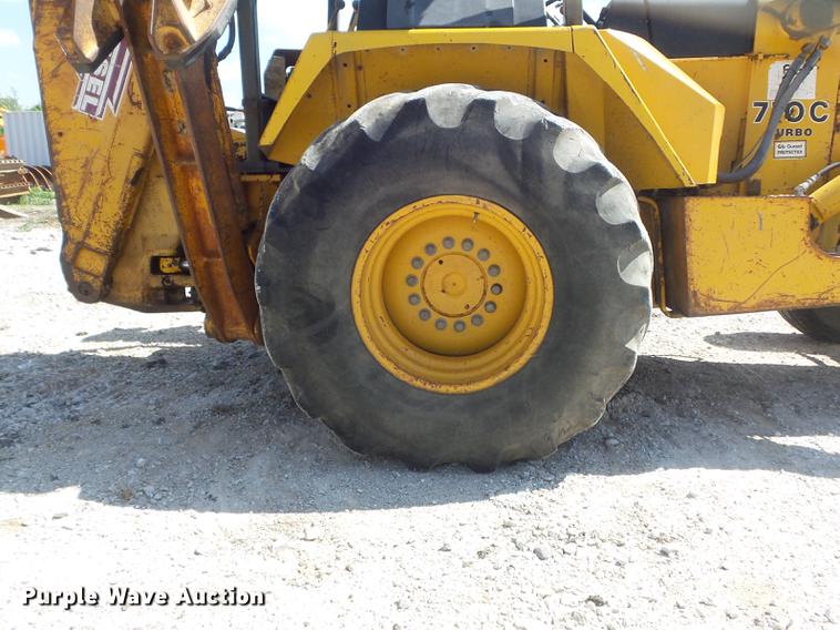 image for item DC7261 1990 John Deere 710C backhoe