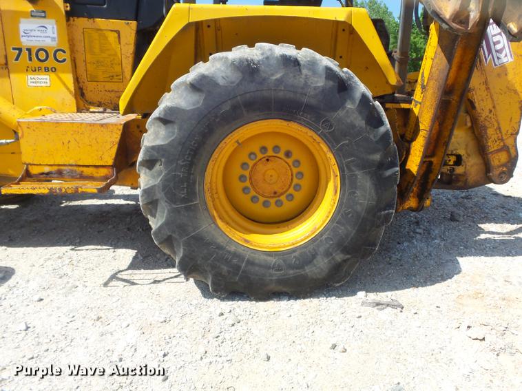 image for item DC7261 1990 John Deere 710C backhoe