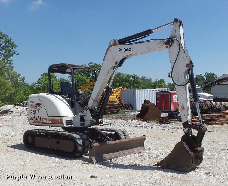 image for item DC7263 2006 Bobcat 341G min excavator