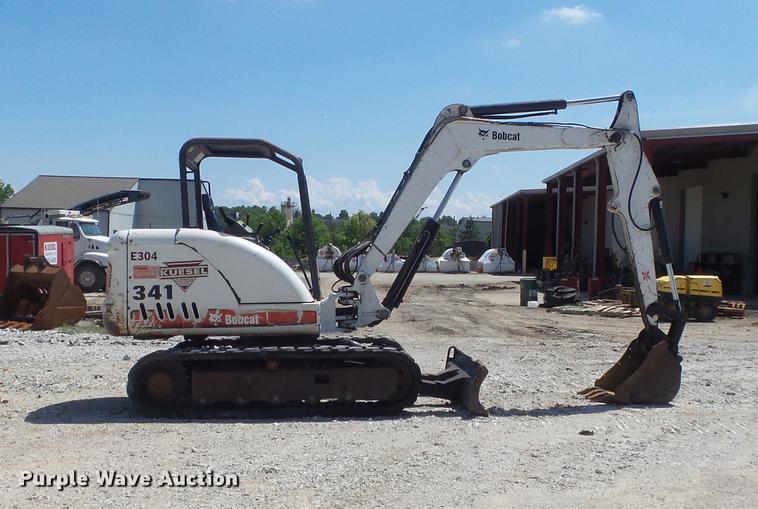 image for item DC7263 2006 Bobcat 341G min excavator