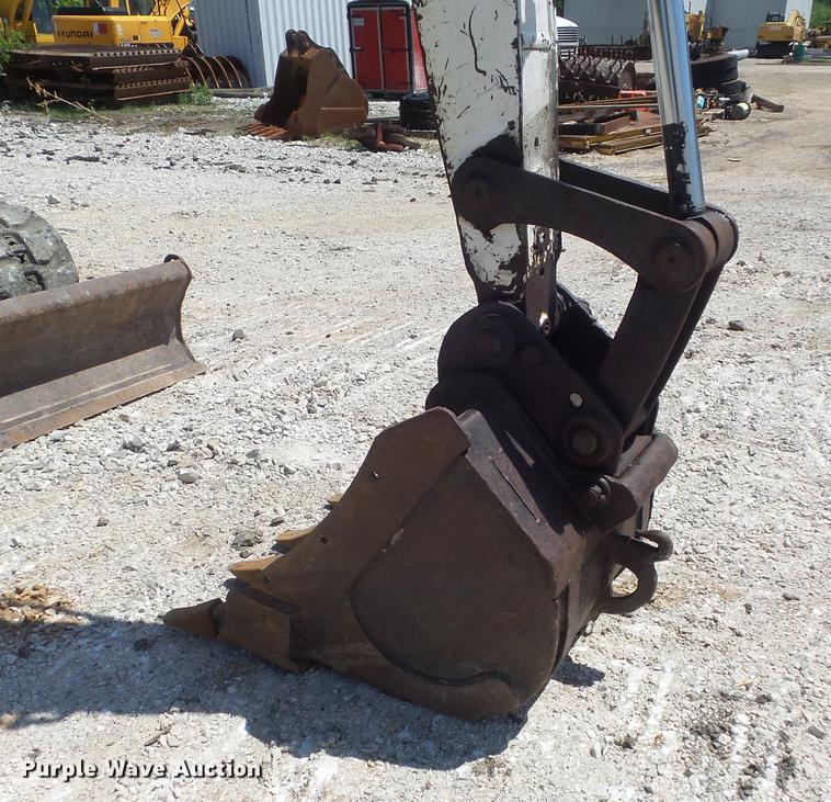 image for item DC7263 2006 Bobcat 341G min excavator