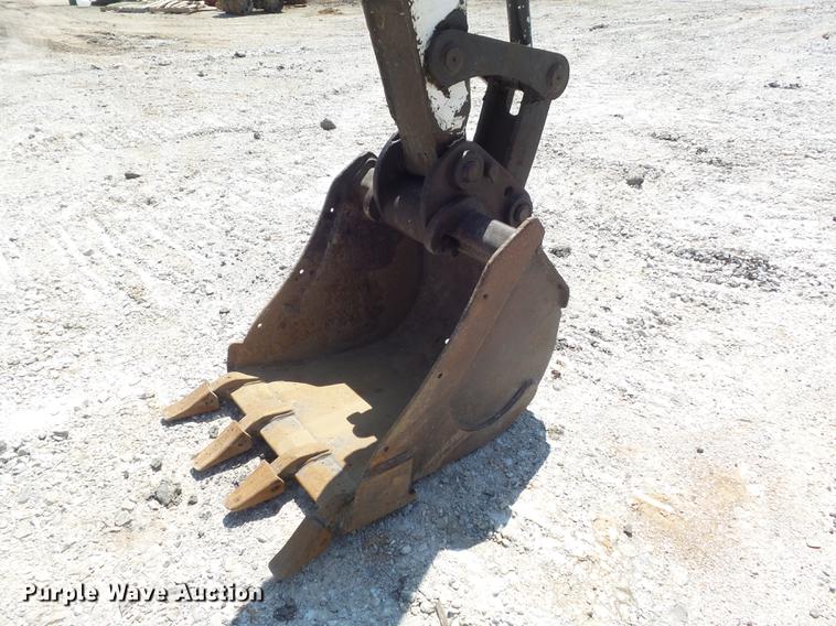 image for item DC7263 2006 Bobcat 341G min excavator