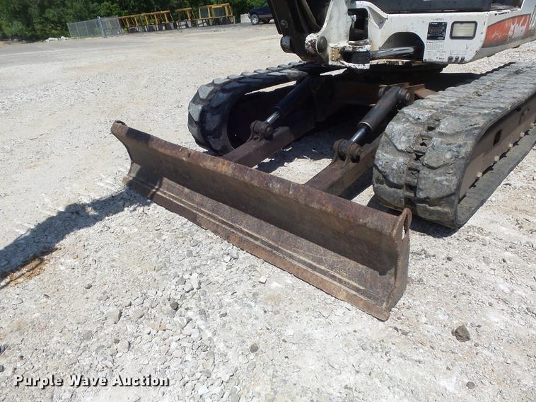 image for item DC7263 2006 Bobcat 341G min excavator