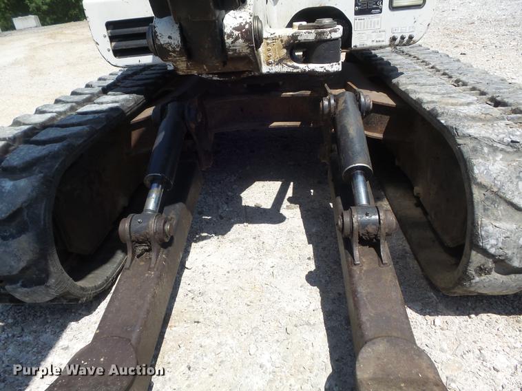 image for item DC7263 2006 Bobcat 341G min excavator