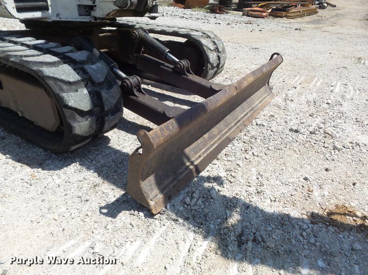 image for item DC7263 2006 Bobcat 341G min excavator