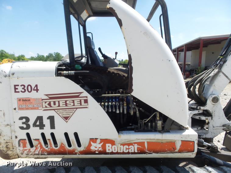 image for item DC7263 2006 Bobcat 341G min excavator