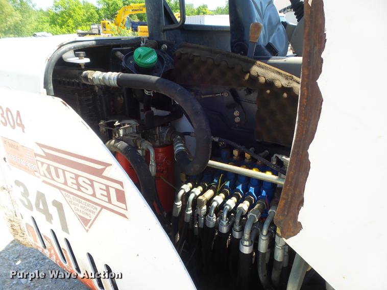 image for item DC7263 2006 Bobcat 341G min excavator
