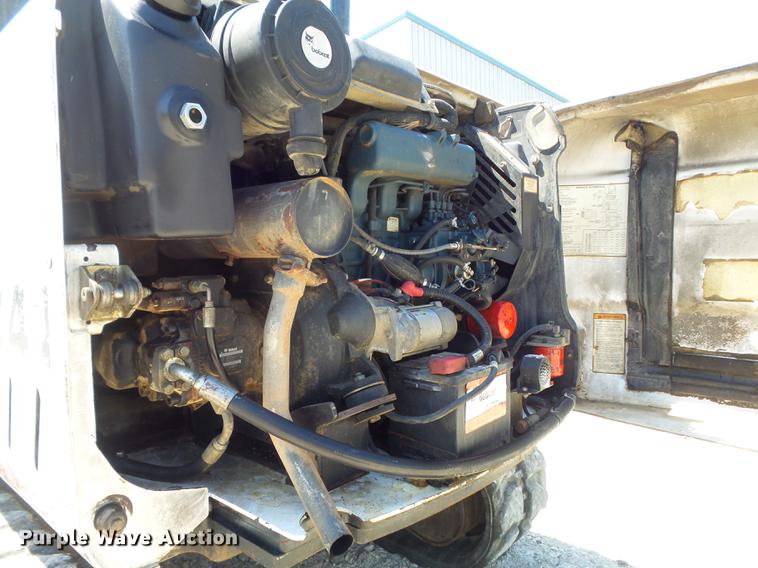 image for item DC7263 2006 Bobcat 341G min excavator