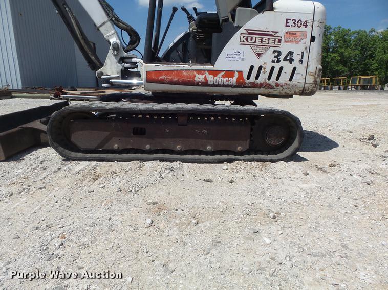 image for item DC7263 2006 Bobcat 341G min excavator