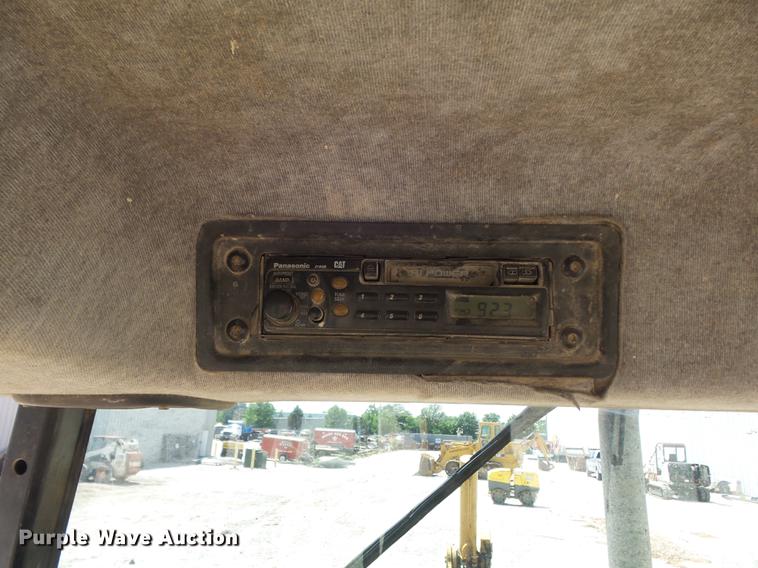 image for item DC7264 1999 Caterpillar 416C backhoe