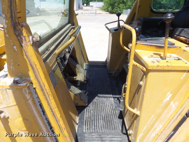 image for item DC7265 1997 Caterpillar 963B LGP track loader