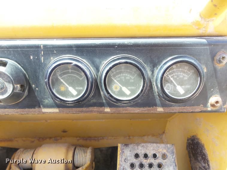 image for item DC7265 1997 Caterpillar 963B LGP track loader