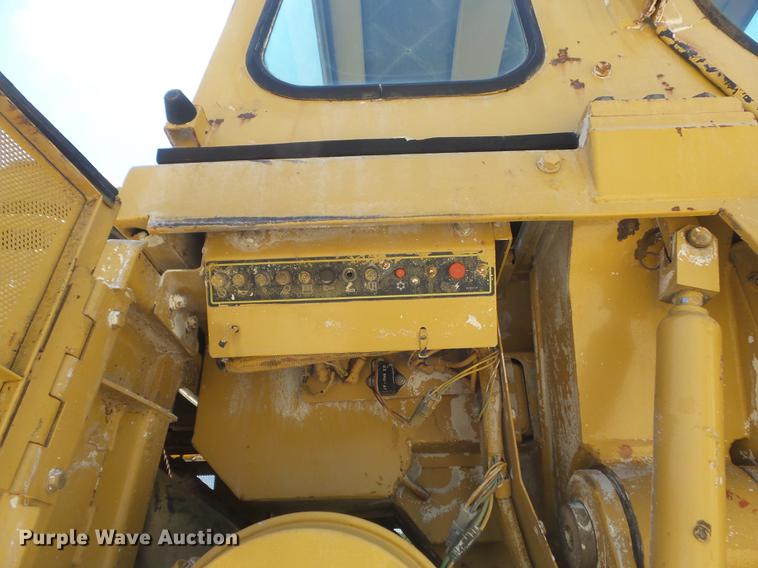 image for item DC7265 1997 Caterpillar 963B LGP track loader