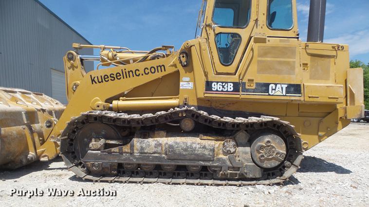 image for item DC7265 1997 Caterpillar 963B LGP track loader