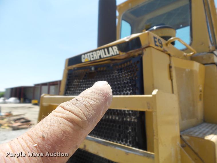 image for item DC7265 1997 Caterpillar 963B LGP track loader